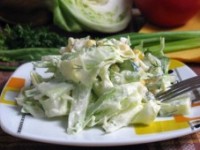 Салат с капустой и кукурузой